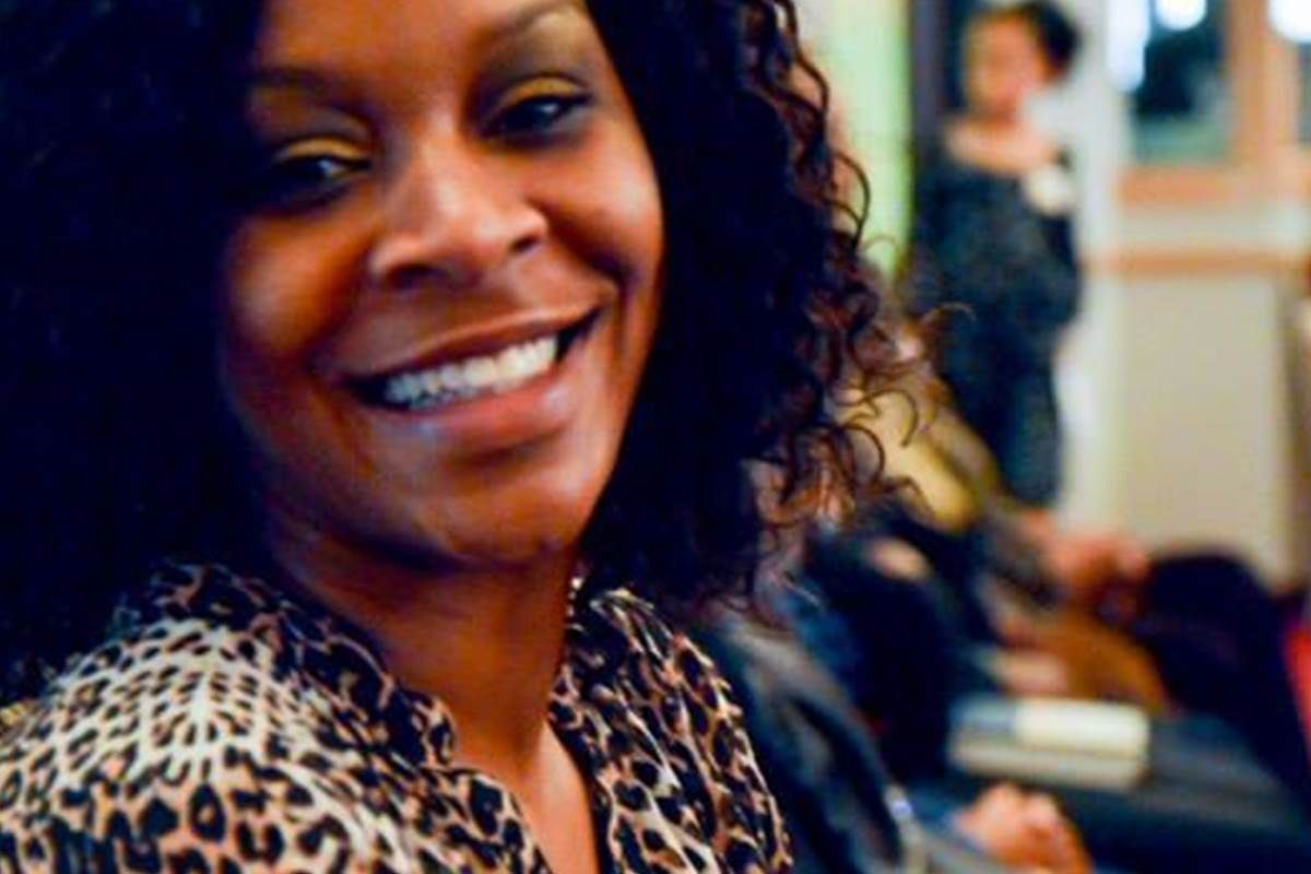  photo sandra_bland_5_0d94fc2cb66771514770db7b47a5bbab.nbcnews-fp-1200-800.jpg