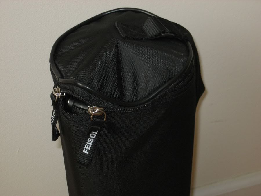 IMAGE: http://i789.photobucket.com/albums/yy173/go_pics/tripod/hook-bagclosed.jpg