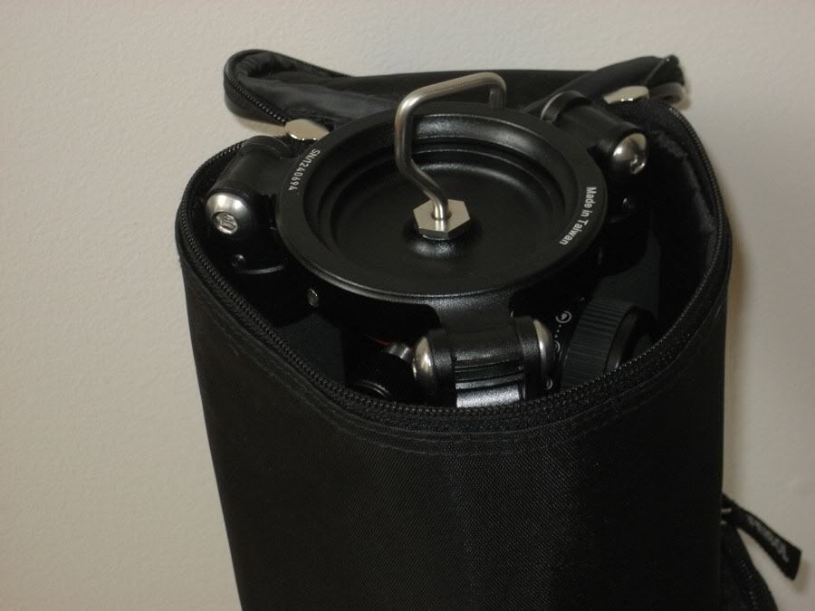 IMAGE: http://i789.photobucket.com/albums/yy173/go_pics/tripod/hook-bagopen.jpg