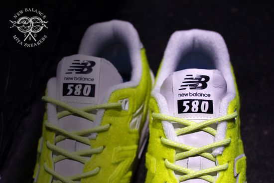  photo mita-sneakers-x-New-Balance-MRT580-The-Battle-of-the-Surfaces-4-e1412353153217_zps710faa34.jpg