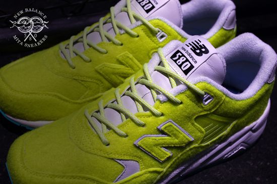  photo mita-sneakers-x-New-Balance-MRT580-The-Battle-of-the-Surfaces-5-e1412353168711_zps458d8c73.jpg