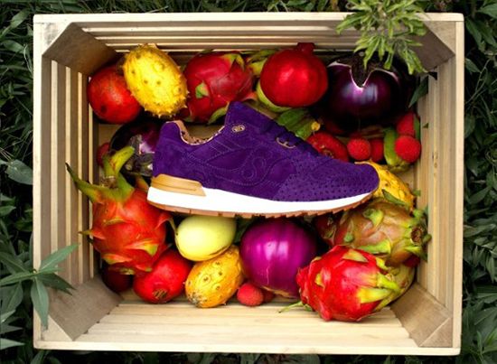  photo play-cloths-saucony-strange-fruit-01-570x418_zpsa77d48cc.jpg