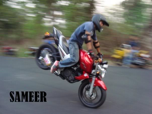 sameer8.jpg mumbai bike stunts