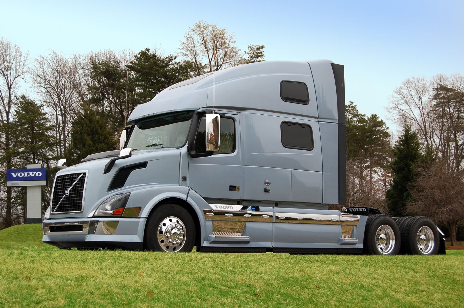 Volvo-VNL-780-with-Aerodynamic-Enhanceme